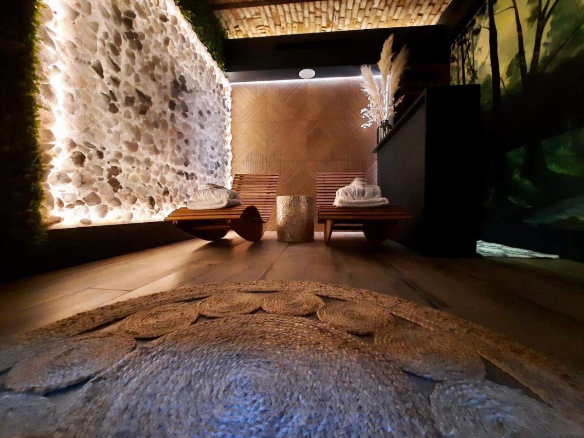 No 7 Z Sauna I Jacuzzi * Neumarkt